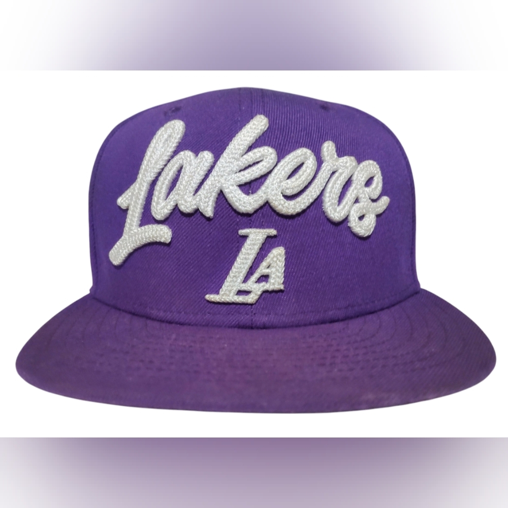 Los Angeles Lakers Fitted Cap Size 7 5/8 Cursive Script 2020 NBA Draft, New Era